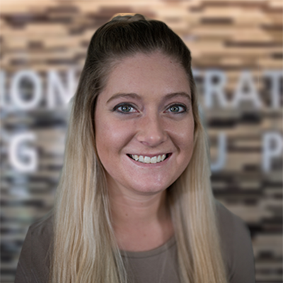 LINDSAY, Social Strategist